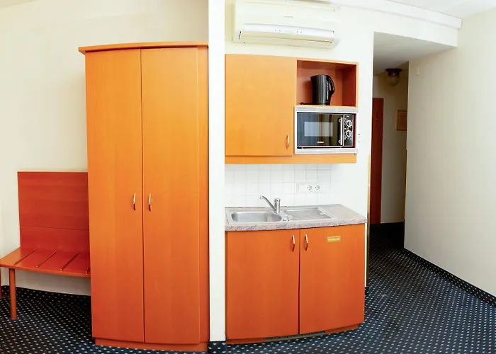 Suite Hotel 900 M Zur Oper Vienna